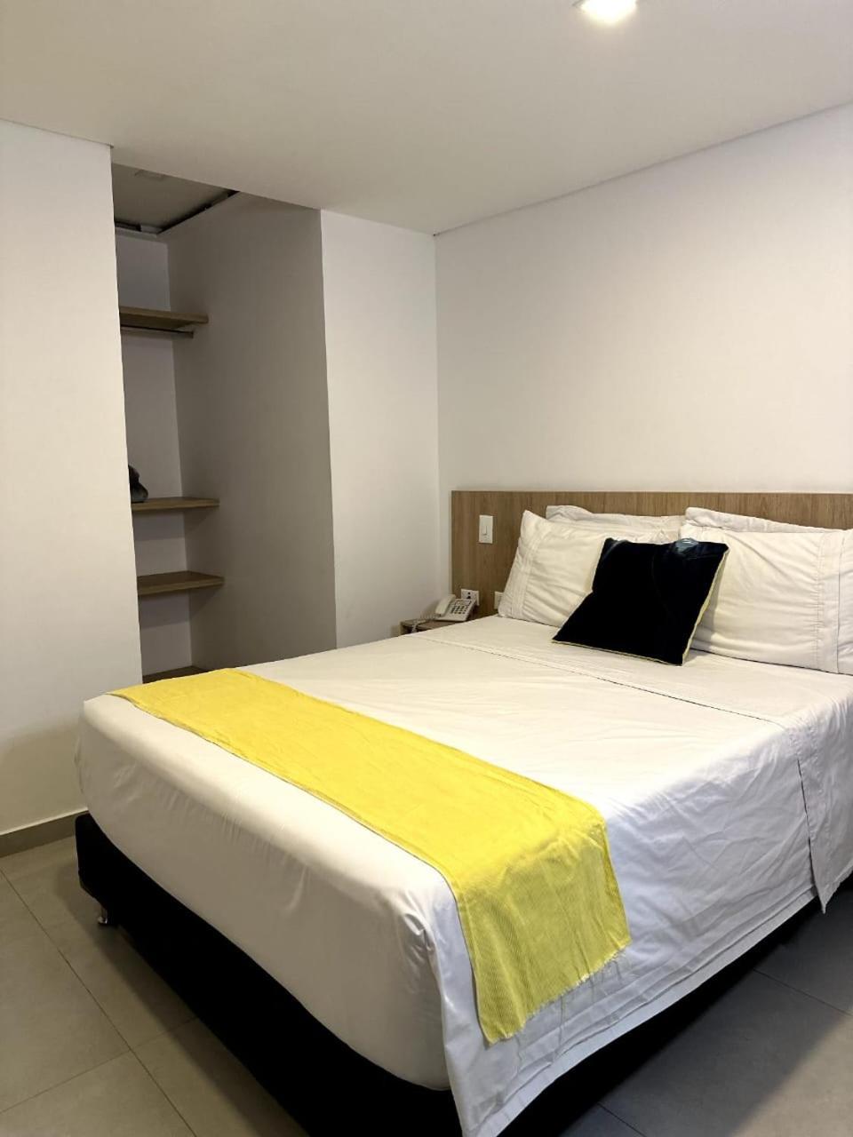 Hotel Zona Verde Μεντεγίν Εξωτερικό φωτογραφία
